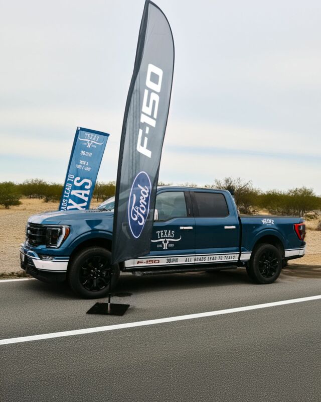 ⏰ Time’s ticking! ⏰ bara 7 dagar kvar av tävlingen där du kan vinna denna Ford F-150 🚙 

För varje 250kr du spenderar på våra restauranger får du en kupong som du registrerar på vår tävlingssida. Fler besök = större chans att vinna! Hurry in while you can 💥
