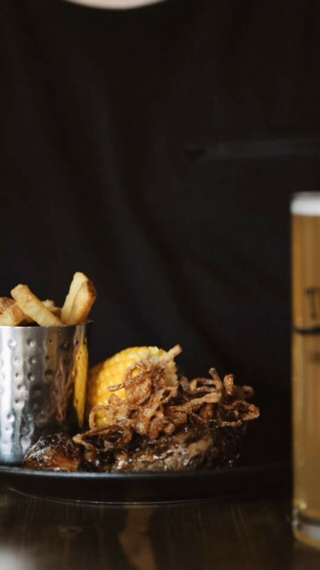 No flowers, no frills. Just some steak and some…silence. Glöm inte att boka bord för fars dag den 10 november 🤠🥩