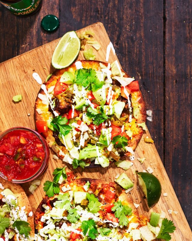 Y’all tired of regular taco? 🌮 Testa tostadas till tacofredagen – med vår slow cooked beef eller ribs får du Texas-smak i varje tugga.

Finns på ICA och Mathem.
Svajpa i bilderna för recept!

#bringtexashome #texaslonghorn #tostadas #tacotuesday #tacofredag